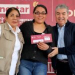 Delfina Gómez Entrega más de mil 700 Tarjetas de Mujeres con Bienestar en Texcoco