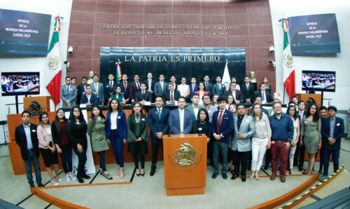 Monreal Resalta Papel de Jóvenes en la Política