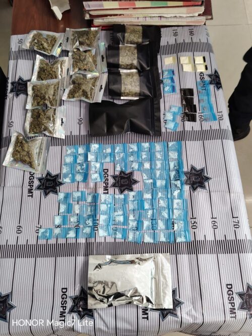 Detienen a dos Presuntos Narcomenudistas en Texcoco