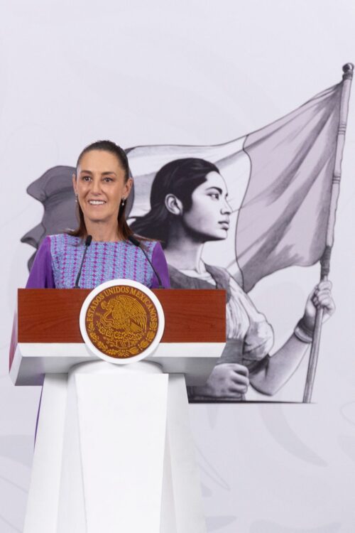 Claudia Sheinbaum Encabeza “Las Mañaneras del Pueblo” Desde Palacio Nacional