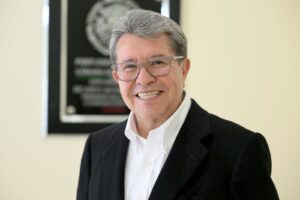 Ricardo Monreal Busca Frenar Prácticas Manipulativas en Servicios Financieros Digitales