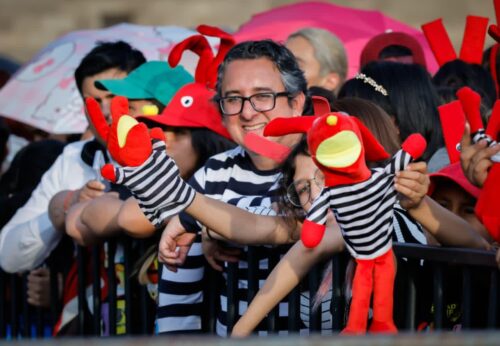 Gobierno de CDMX Lleva Cultura Masiva con 31 Minutos al Zócalo Capitalino