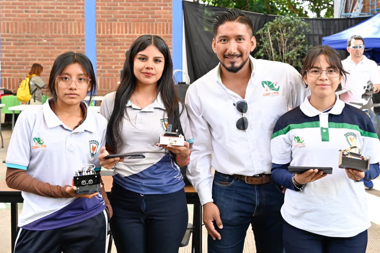 Niñas, Niños y Jóvenes Demuestran su Ingenio en Torneo de Futbol Robótico en Morelos