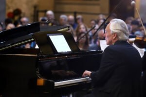 Mozart y Dvořák Brillan en Recital de Bellas Artes en el Senado