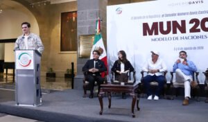 Exhorta Homero Davis a Jóvenes a Alzar la voz y Participar en México