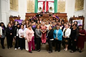 Mujeres Fortalecen su Participación Política con Escuela Itinerante