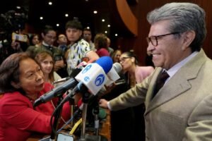 Inaugura Ricardo Monreal Modelo Parlamentario Universitario