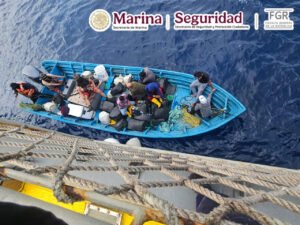 Marina y Guardia Costera de EU Aseguran Embarcación con Cocaína